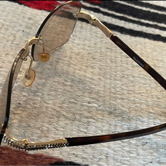 Valentino Rimless Sunglasses - Picture 7 of 16